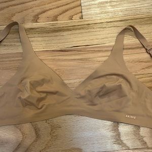 Skims Naked Plunge Bra